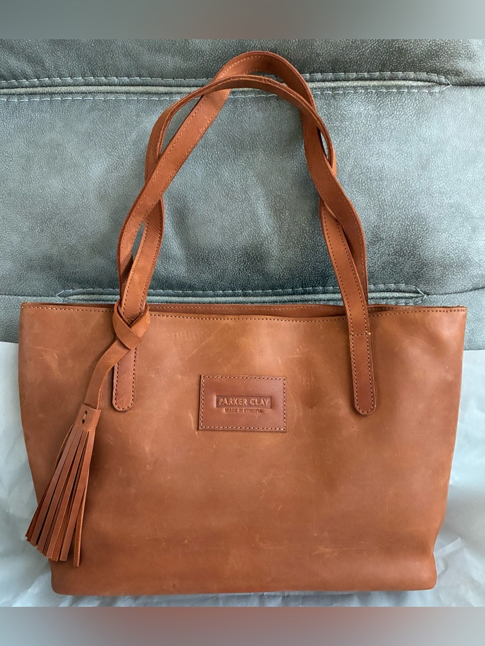 Parker Clay Eden Carryall Leather Zip Tote in Rust Brown
